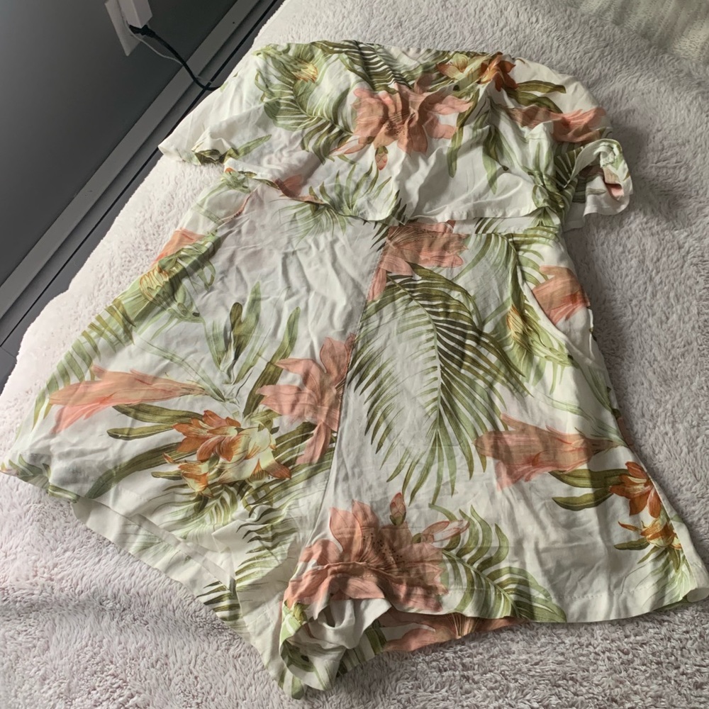 Romper - Picture 2 of 5